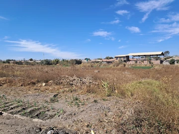 Commercial & Industrial Land