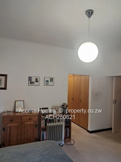 A charming Residence close Kew Drive and Ridgeway North  (Sole Mandate)