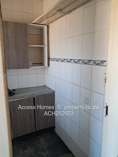 Avenues 1 bed Flat for sale